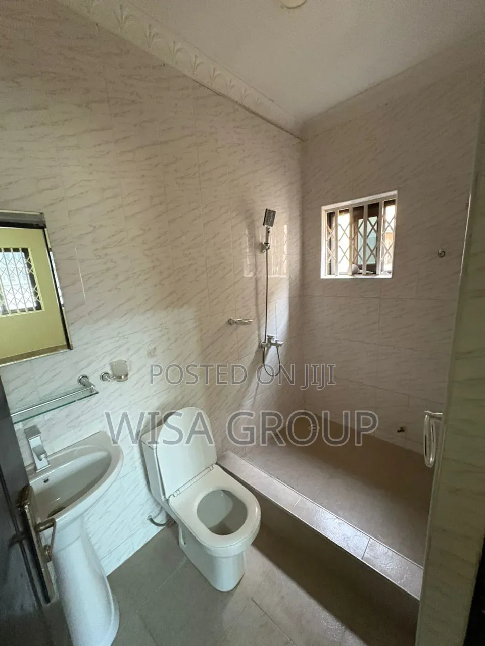 3bdrm Duplex in Wisa Group, Accra Metropolitan for rent