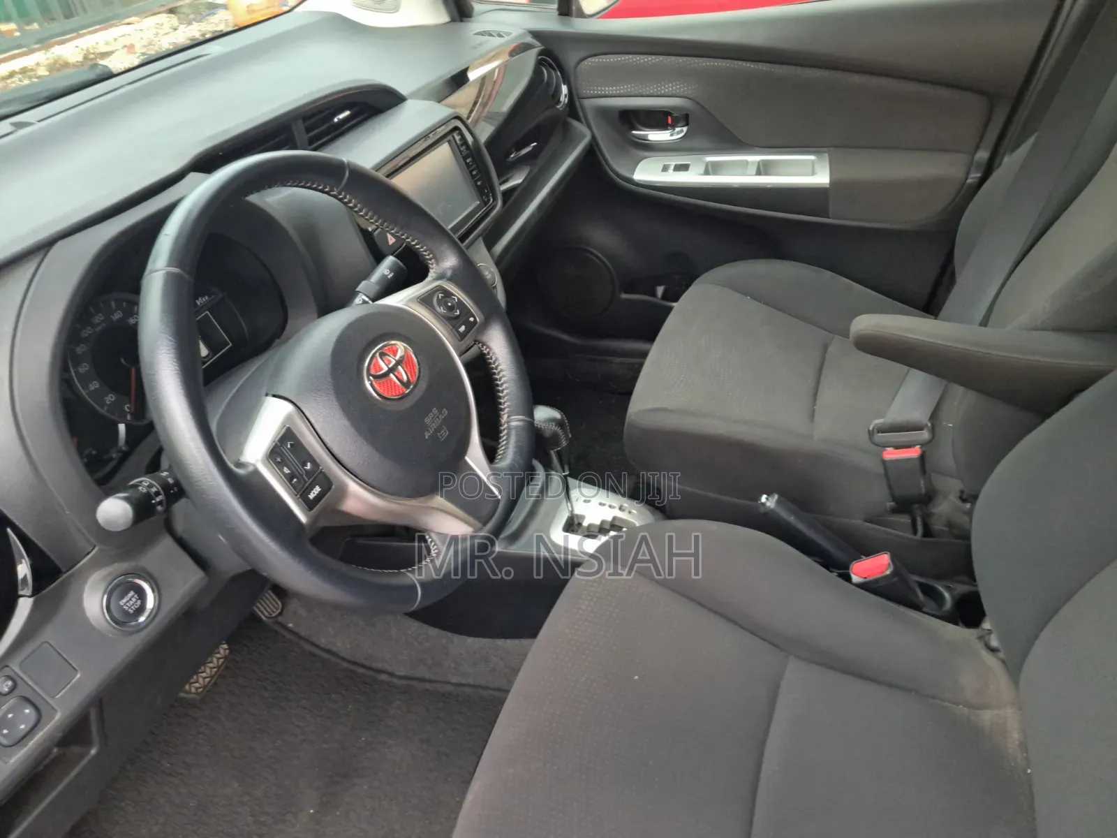 Toyota Vitz 2014 Red