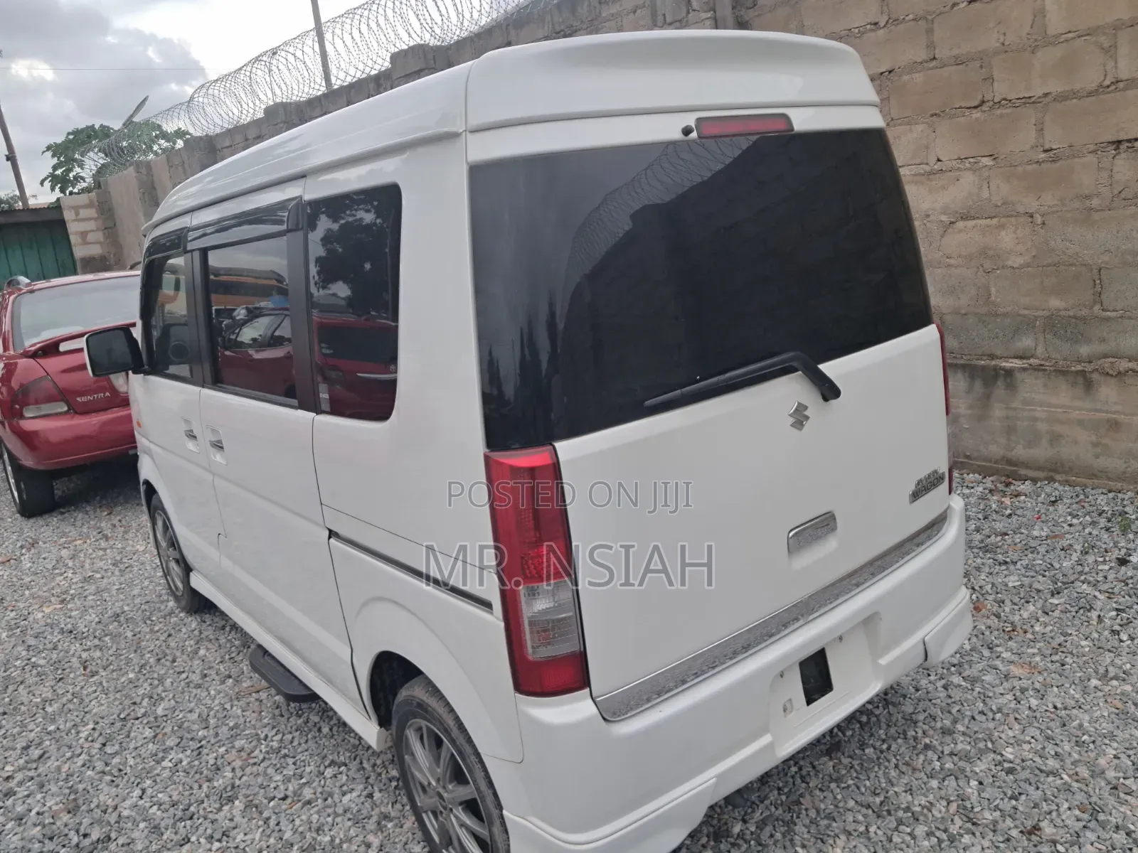 Suzuki APV Minibus 2010 White