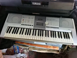 Yamaha Psr295