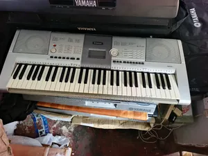 Yamaha Psr295