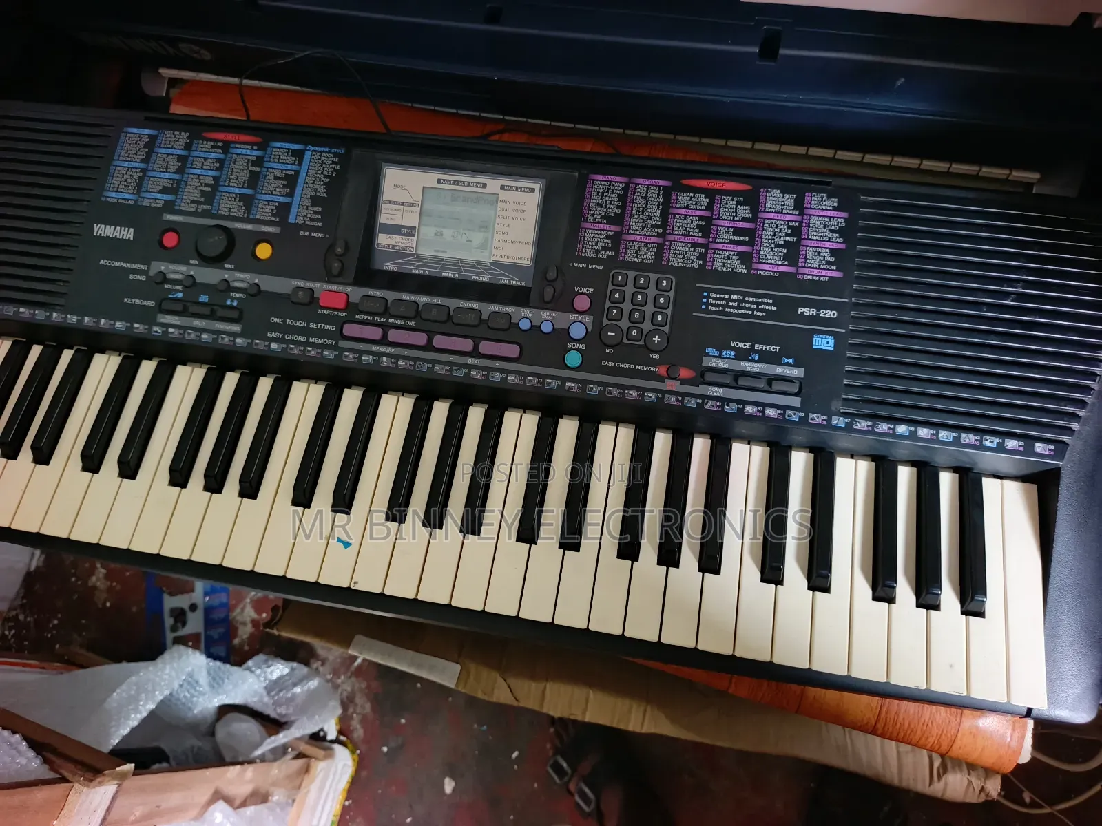 Yamaha Psr220