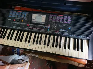 Yamaha Psr220
