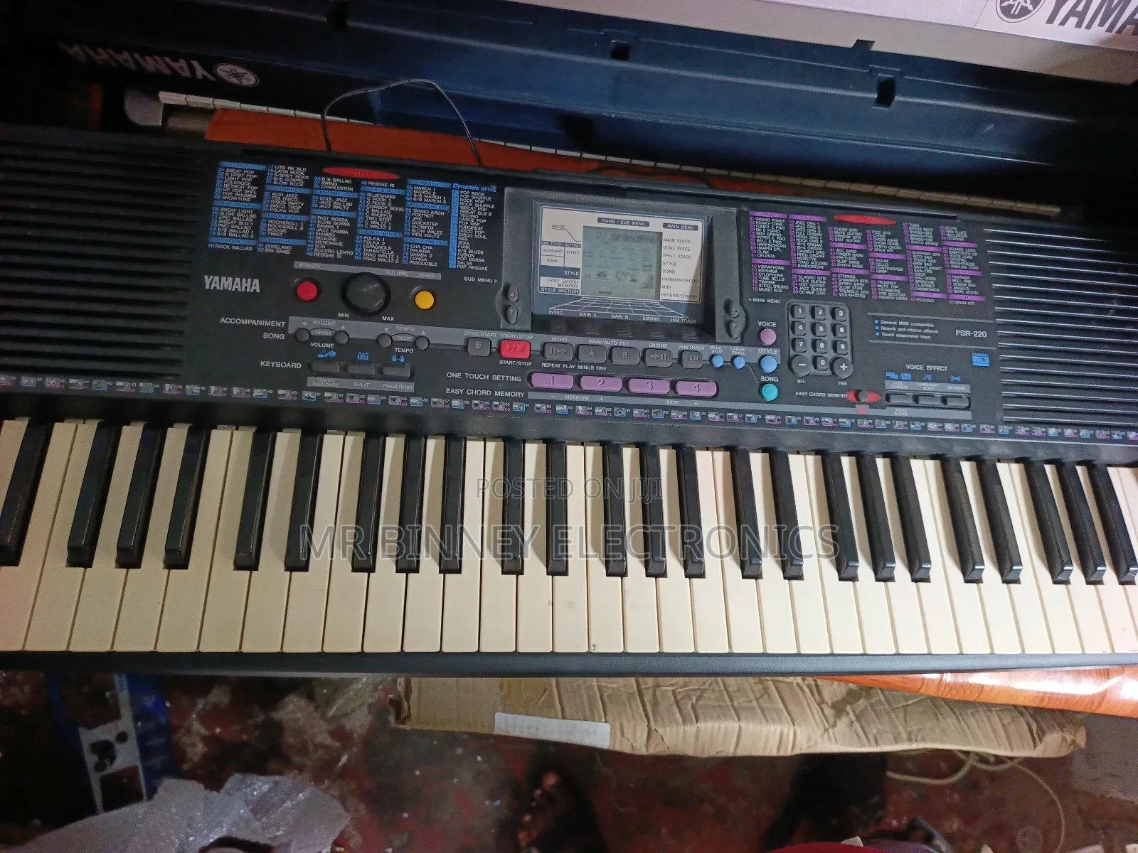 Yamaha Psr220