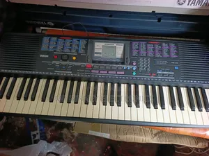 Yamaha Psr220