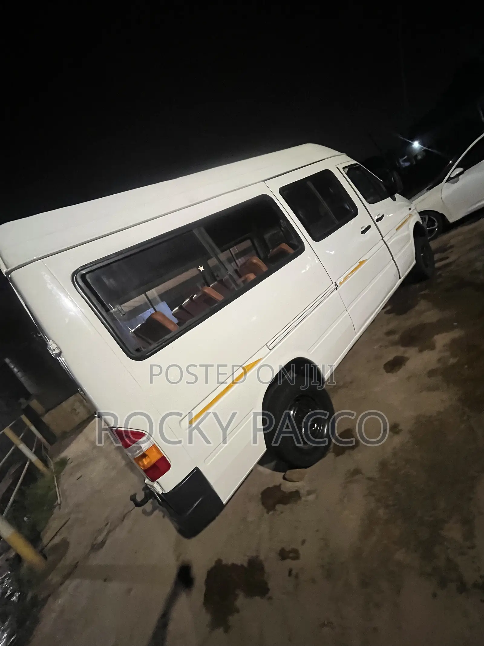 Mercedes-Benz Sprinter 2002 White