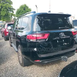 Toyota Land Cruiser 2025 Black