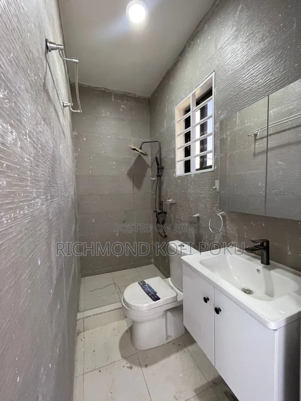 4bdrm House in Kofi'S Realty, Baatsona Total for sale