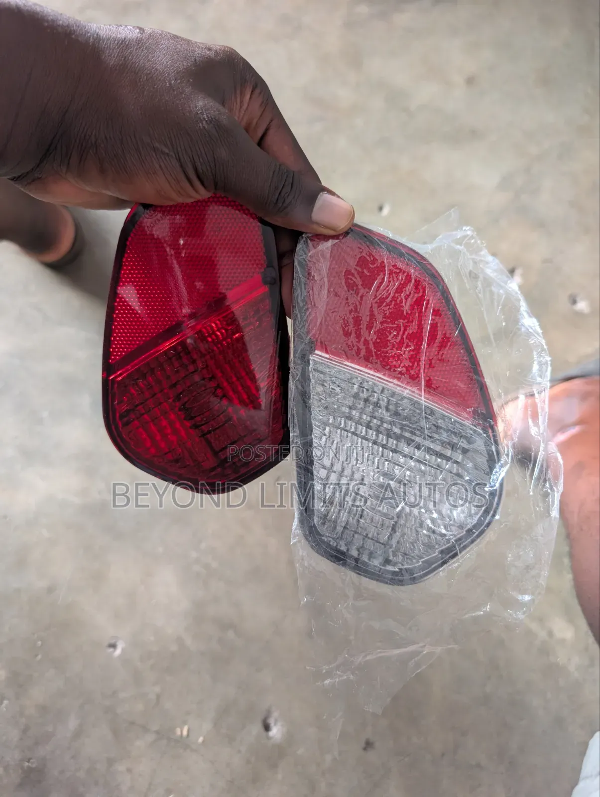 Mitsubishi Outlander 2016,2017,2018,2019 Back Bumper Reflector