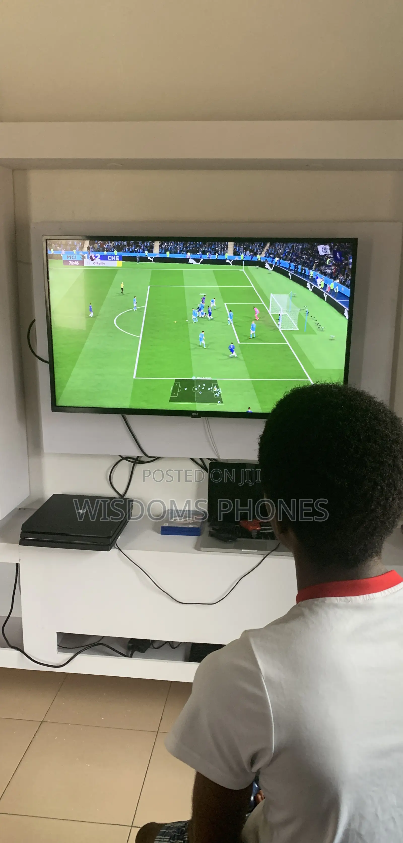 Ps4 Pro Console With Two (2) Controllers (Not Jailbreak)