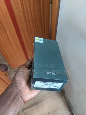 New Samsung Galaxy S20 5G Uw 128 GB Black