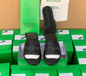 Bottega Veneta Men’S Slippers