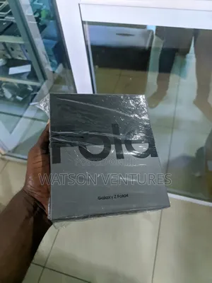 New Samsung Galaxy Z Fold4 256 GB Rose Gold