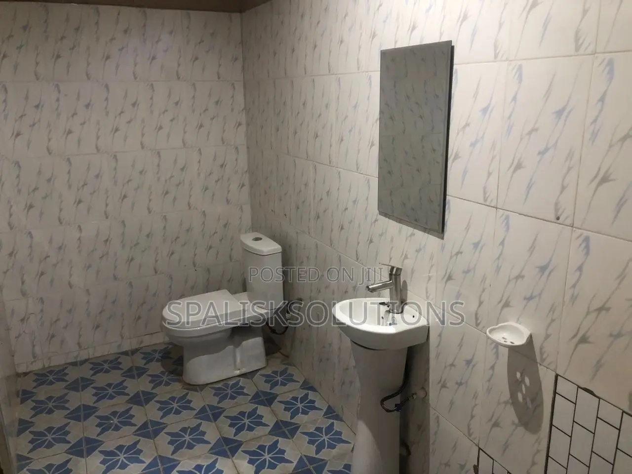 Furnished 9bdrm House in Kasoa for sale