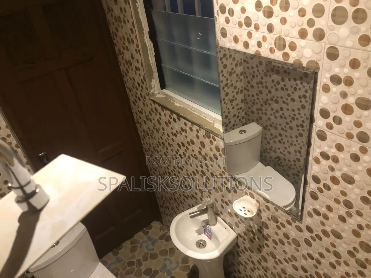 Furnished 9bdrm House in Kasoa for sale