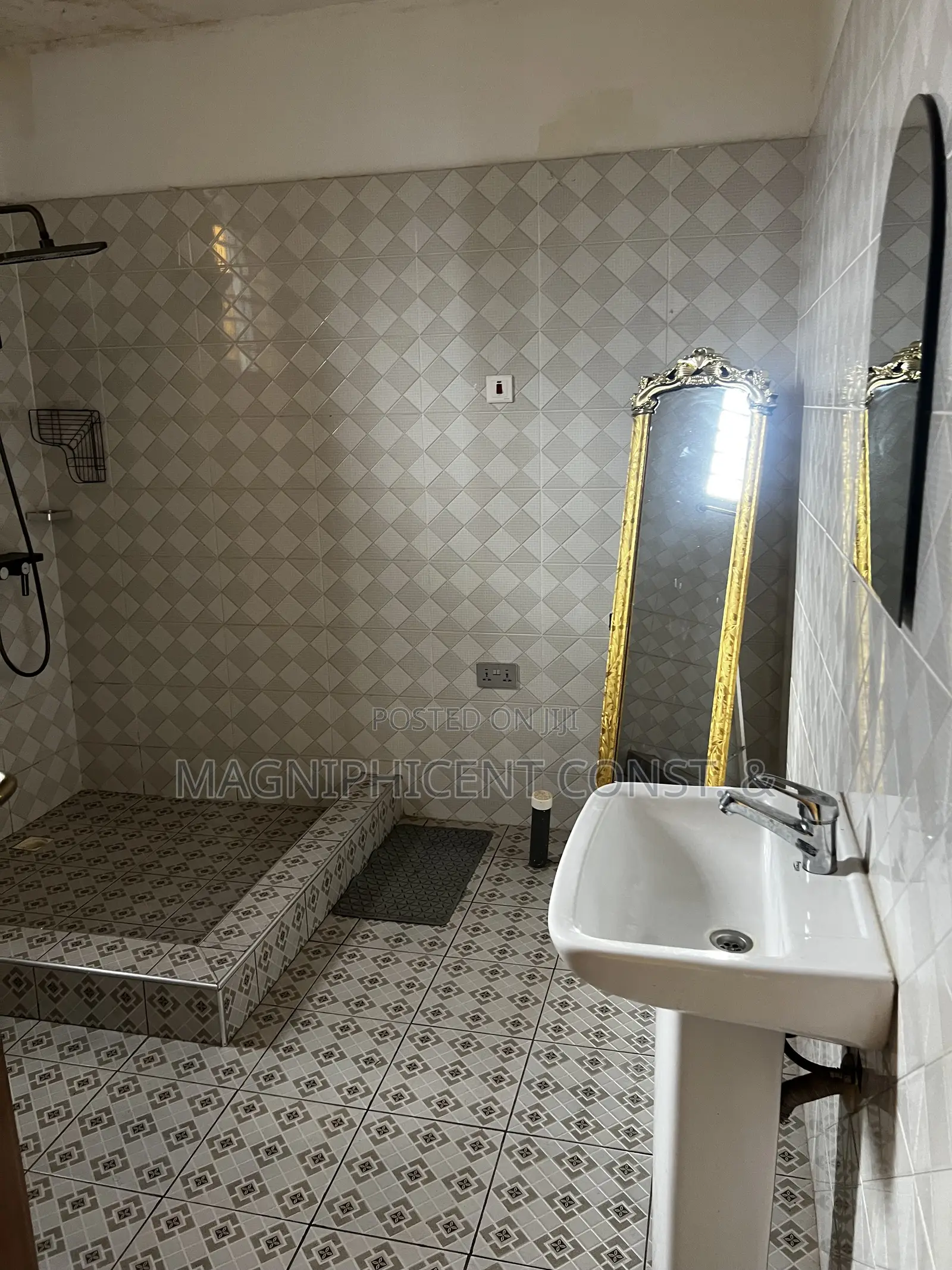 2bdrm Apartment in Magnificent Estates, East Legon for rent