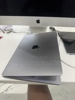 Laptop Apple MacBook Pro 2020 32GB Intel Core i7 HDD 500GB