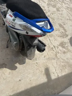 Suzuki GS 2019 White