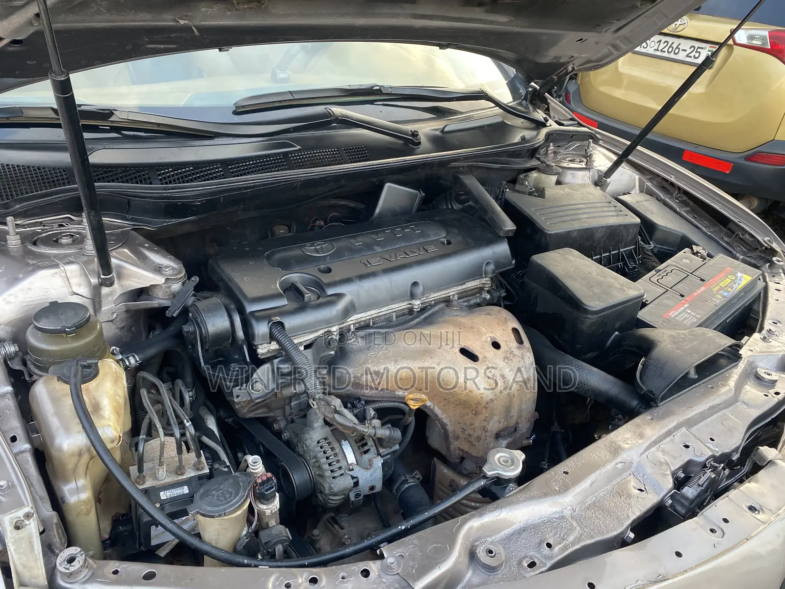 Toyota Camry Base 4dr Sedan (2.4L 4cyl 5M) 2009 Gray