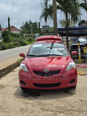 Toyota Yaris 2010 Red