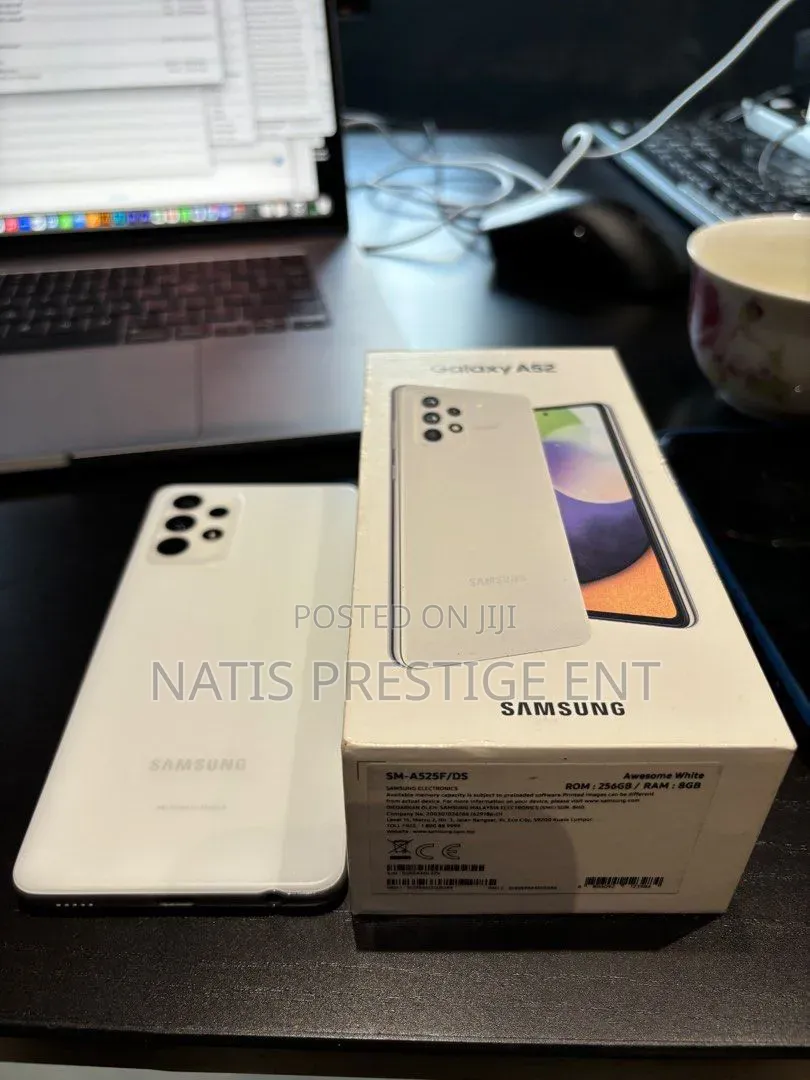 New Samsung Galaxy A52 256 GB White