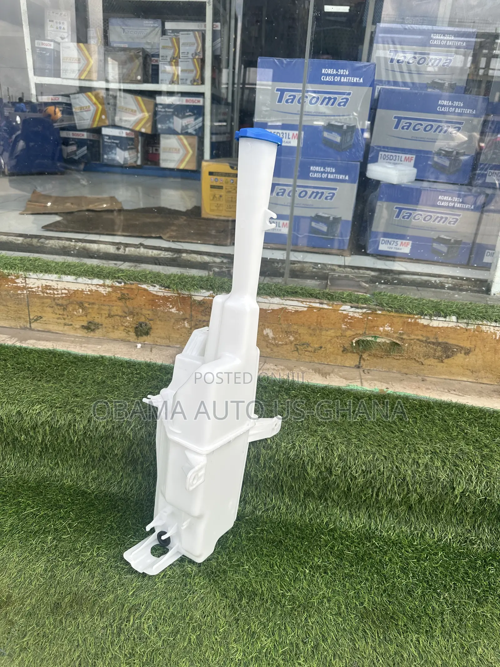 Hyundai Santa Fe/ Santafe 2019 2020 Wiper Washer Reservoir Tank Bottle
