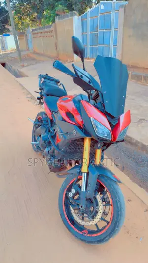 Yamaha 2016 Red