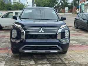 Mitsubishi Outlander SE 2025 Blue