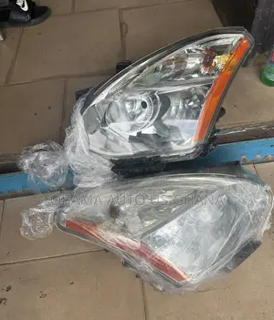 Nissan Rogue 2008 Headlight 2008 2009 2010 2011 2012 2013 Head Light
