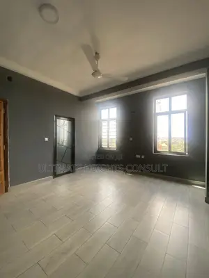 2bdrm Apartment in Lapaz Race Course, Nyanmekye for rent