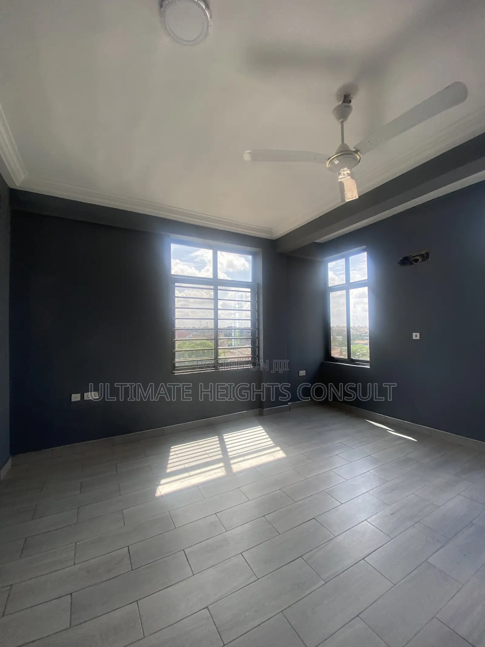 2bdrm Apartment in Lapaz Race Course, Nyanmekye for rent