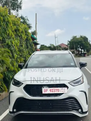Toyota Highlander XSE 2022 White