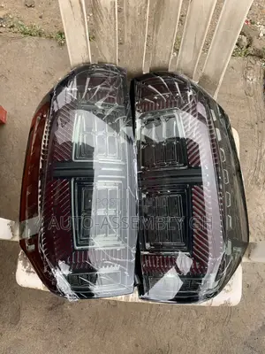 Toyota Tundra Tail Light (Full Led) Pair 2014-2021