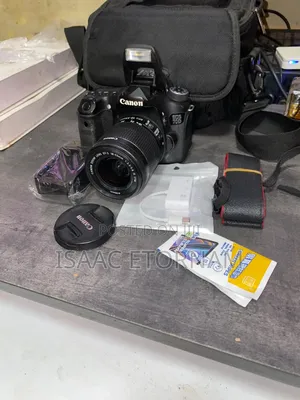95% New Foreign Used Canon 70d Camera With Lens