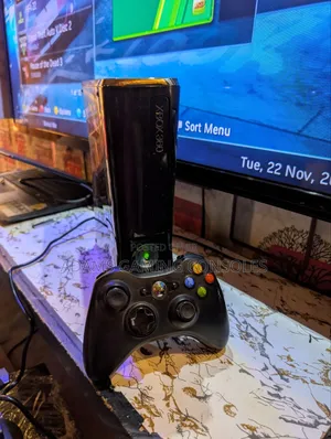 Microsoft Xbox360slim 12games Loaded