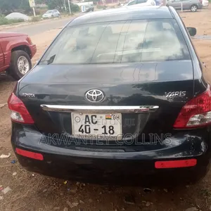Toyota Yaris 2010 Gray