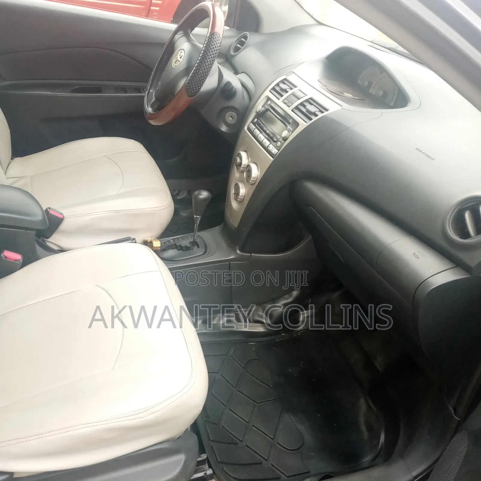 Toyota Yaris 2010 Gray