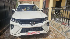 Toyota Fortuner 2.7 AWD 2020 White