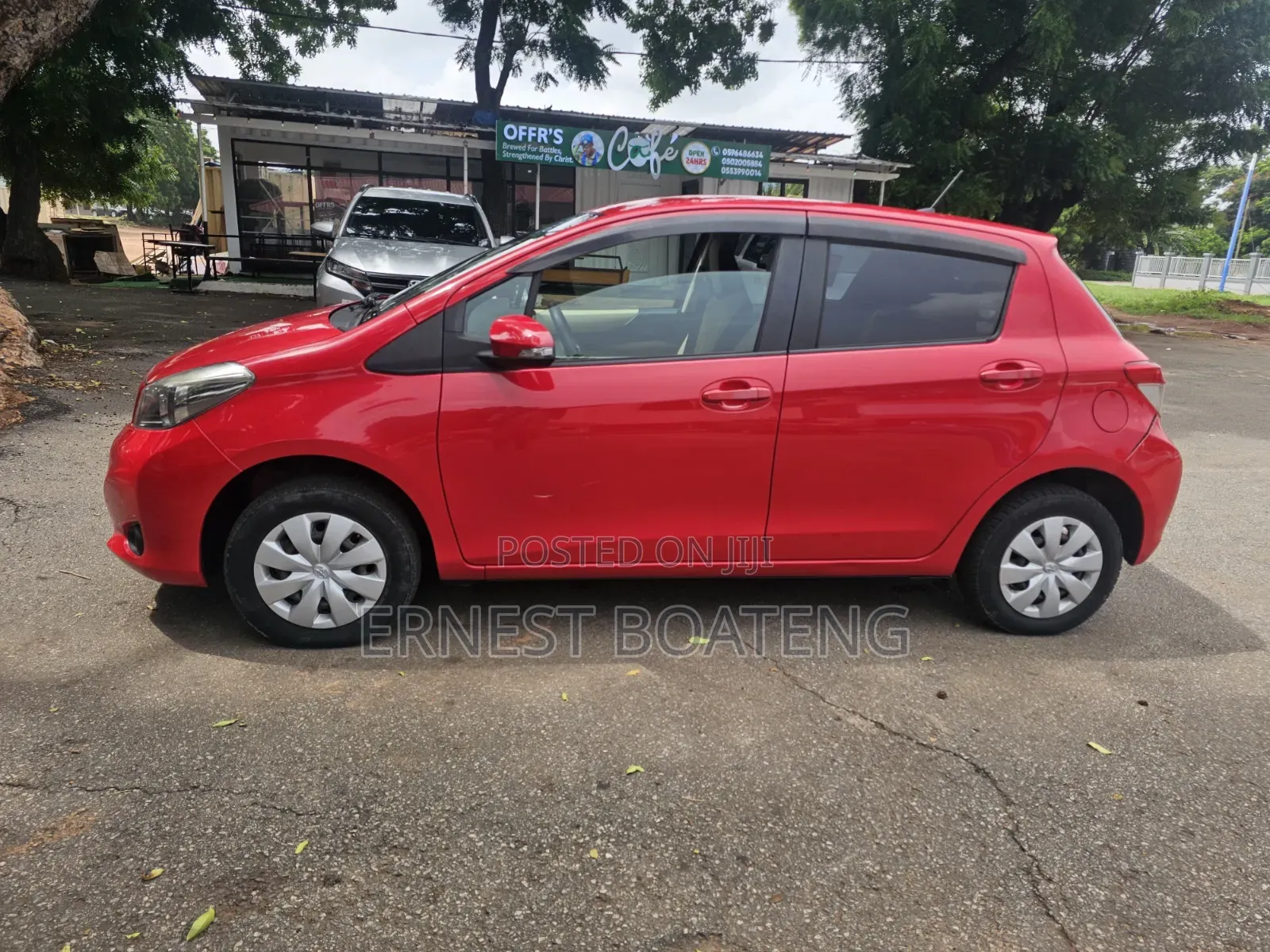 Toyota Vitz 1.3 AWD 3dr 2011 Red