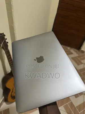 Laptop Apple MacBook Pro 2017 8GB Intel Core i5 SSD 512GB