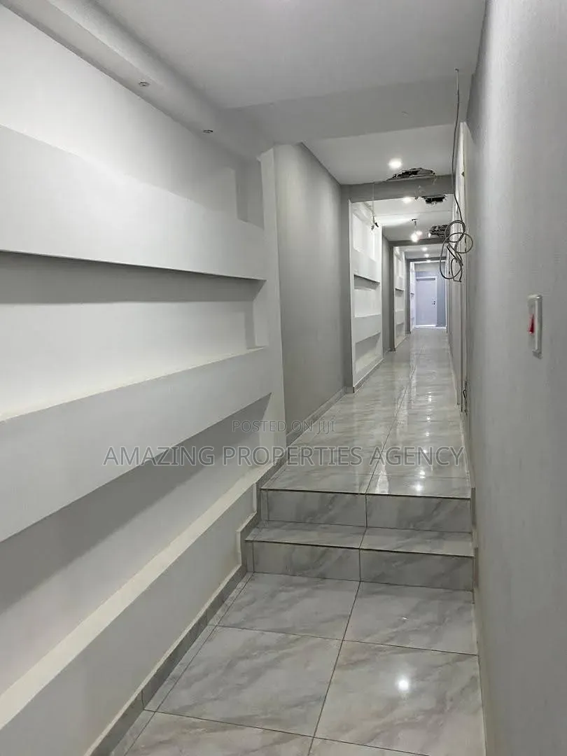 Warehouse and an Office Complex for Sale * Lapaz