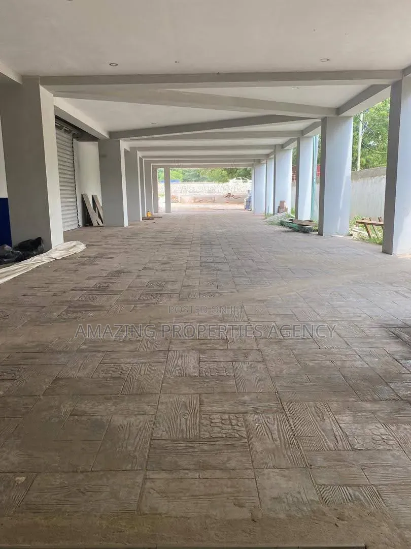 Warehouse and an Office Complex for Sale * Lapaz