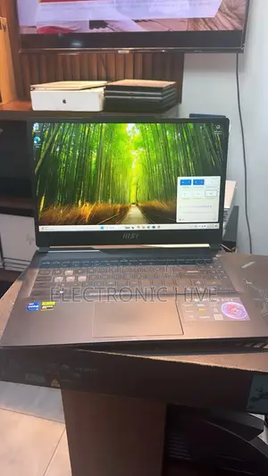 Laptop MSI Cyborg 15 32GB Intel Core i7 SSD 1T