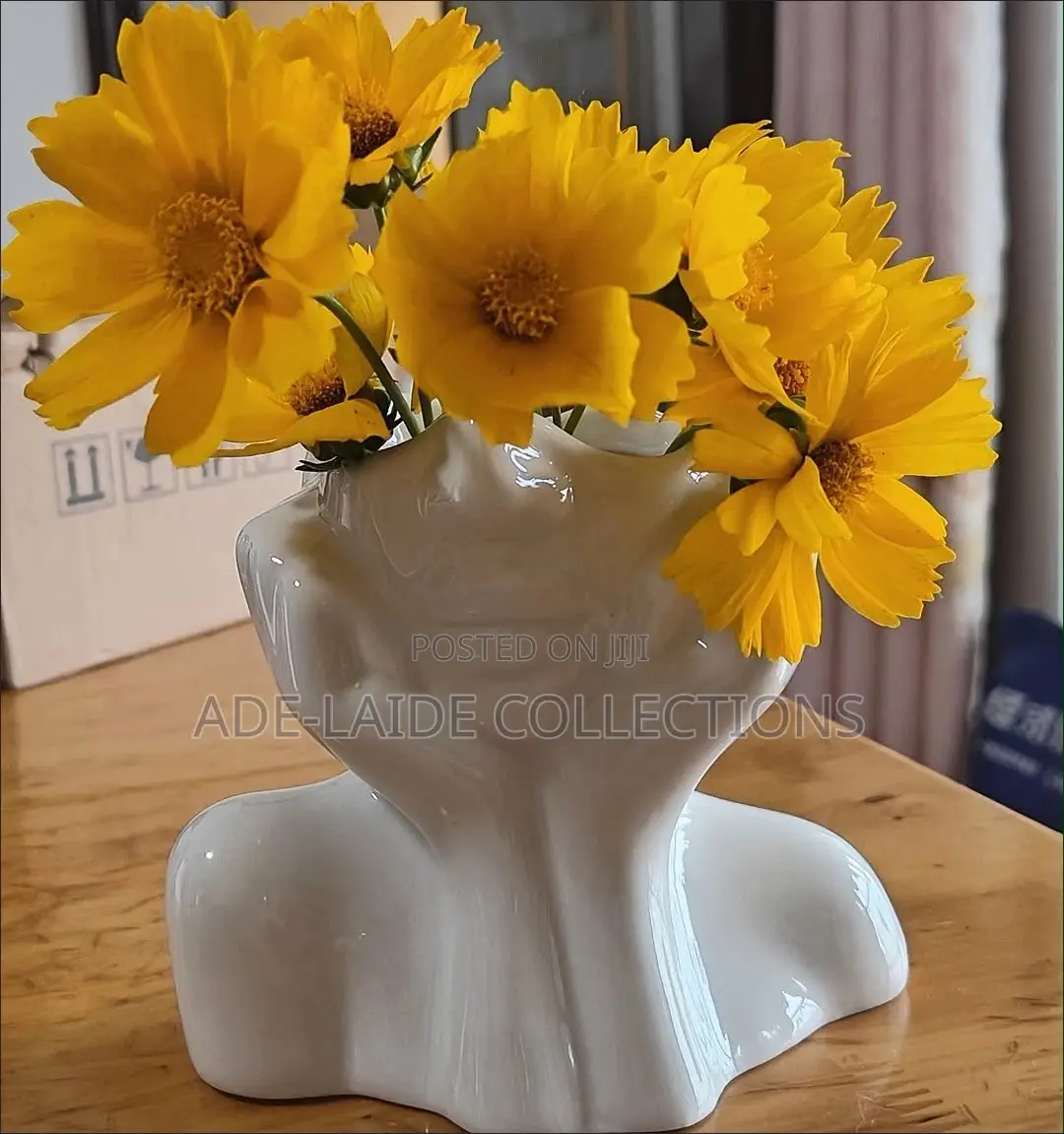 Makeup (Brushes Ceramic Vase)