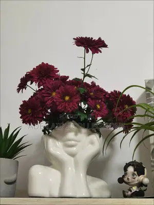 Makeup (Brushes Ceramic Vase)