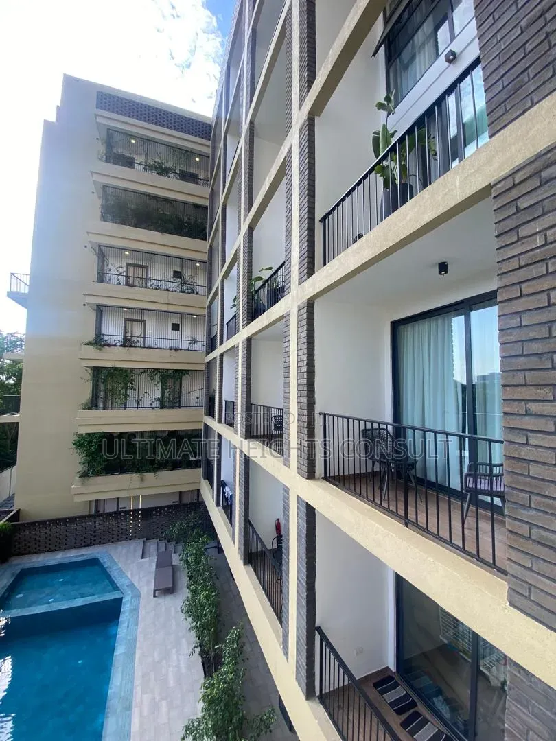 2bdrm Apartment in Labone, Coffee Shop Area for rent