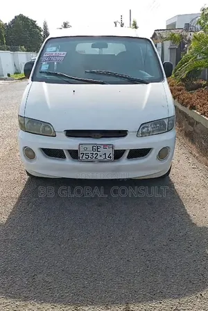 Hyundai H-100 2000 White