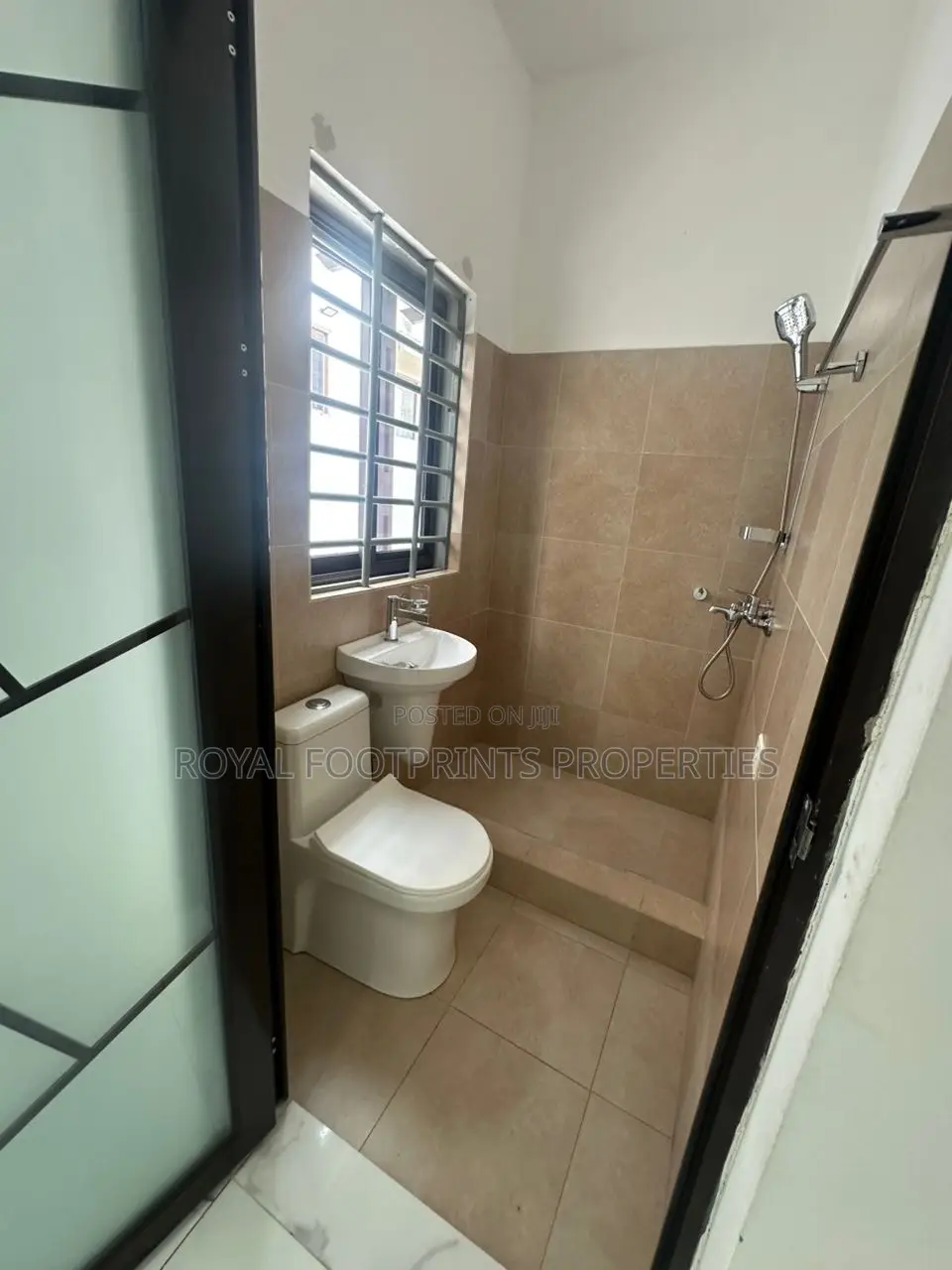 3bdrm House in Ashaley Botwe for rent