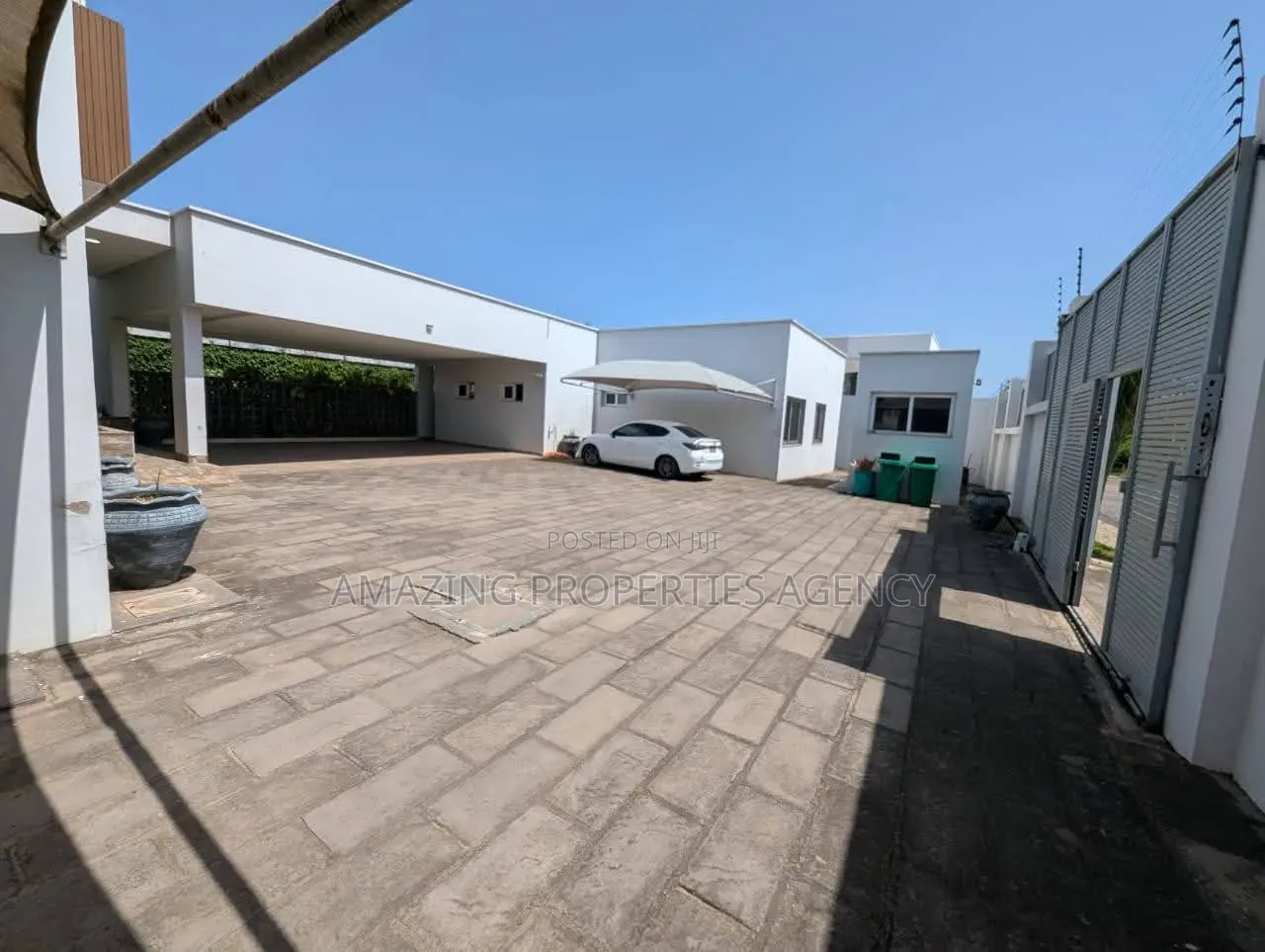 5bdrm House in Airport Hills for sale