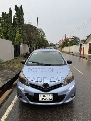 Toyota Yaris 2012 Blue